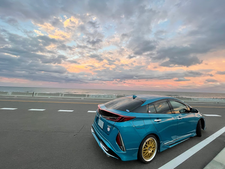 プリウスPHVの一眼レフ・夕焼け・海・海と愛車・金華山に関するカスタム事例の投稿画像8枚目