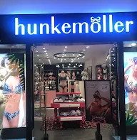 Hunkemoller photo 2