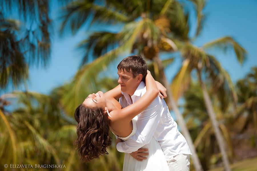 Wedding photographer Elizaveta Braginskaya (elizaveta). Photo of 11 April 2014