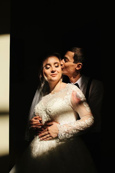 Wedding photographer Yuliya Loginova (shinigami). Photo of 10 June 2019