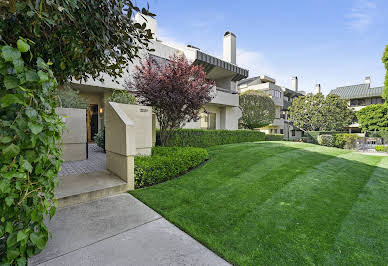 House with pool and garden 3