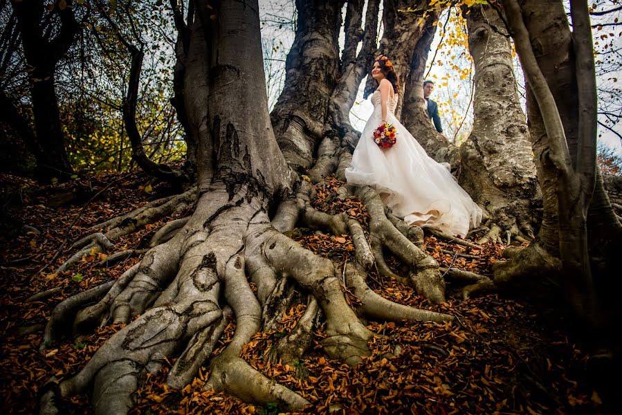 Wedding photographer Ionut Draghiceanu (draghiceanu). Photo of 3 February 2020