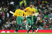 Pproteas batters Temba Bavuma (L) and Aiden Markram (R) takes a single during the 2022 ICC Men's T20 World Cup match against Pakistan at the Sydney Cricket Ground on November 03, 2022 in Sydney, Australia.