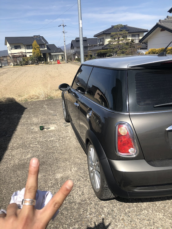 ミニクーパーSのDIY・洗車・車高調整・ホイール交換に関するカスタム事例の投稿画像2枚目