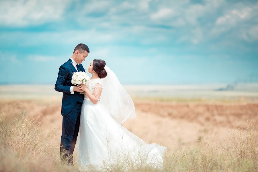 Fotógrafo de bodas Bayr Erdniev (bairerdniev). Foto del 28 de mayo 2017