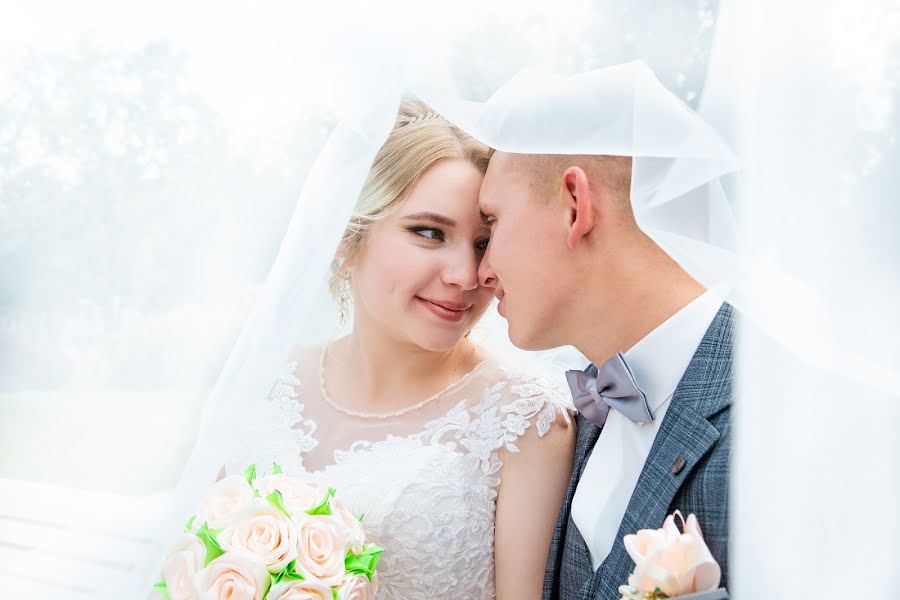 Wedding photographer Yuliya Yanovich (zhak). Photo of 3 August 2019