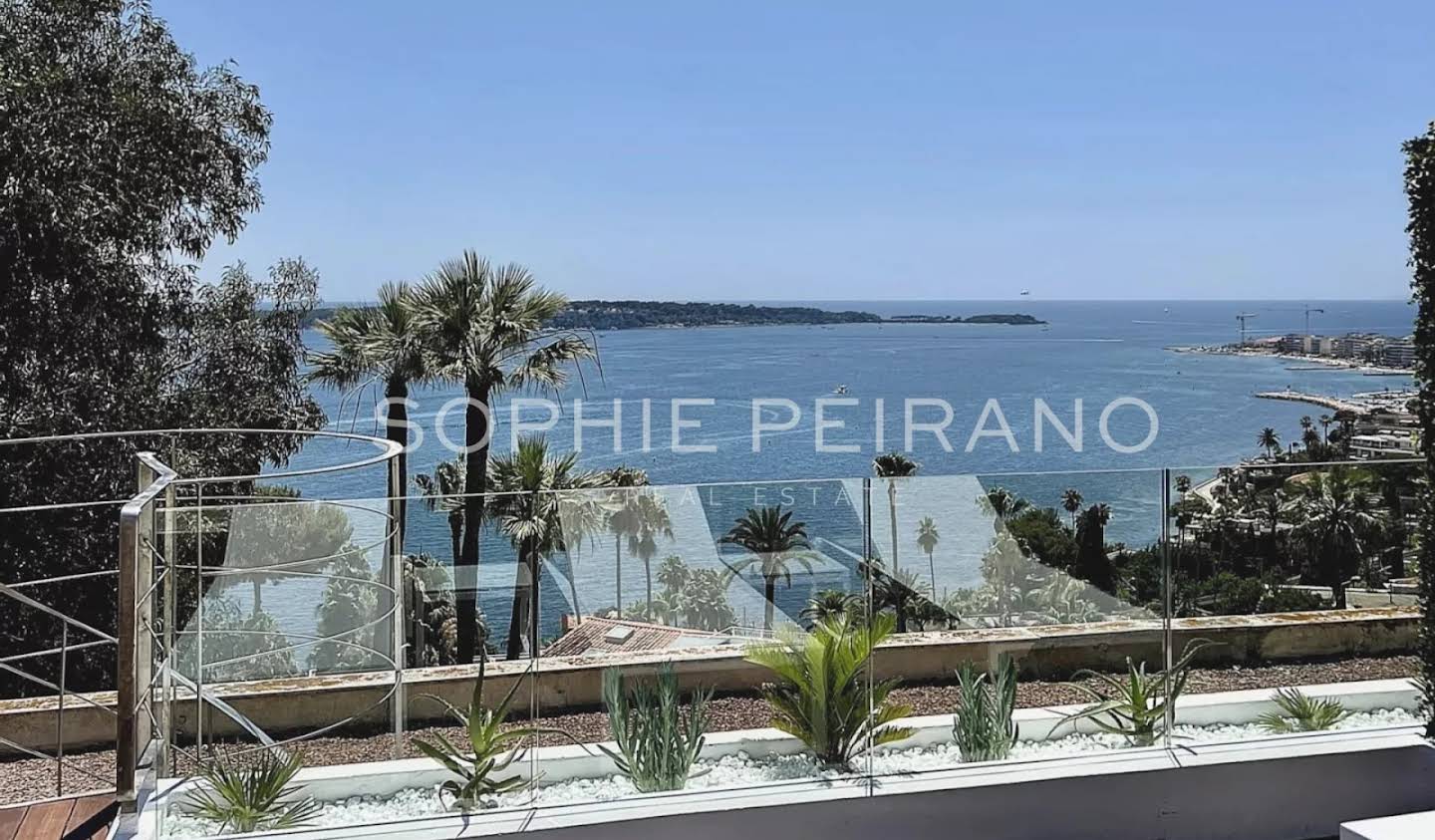 Apartment with terrace Cannes