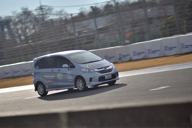 フリードのTC2000・筑波サーキット・シバタイヤ・LOVCAに関するカスタム事例の投稿画像3枚目