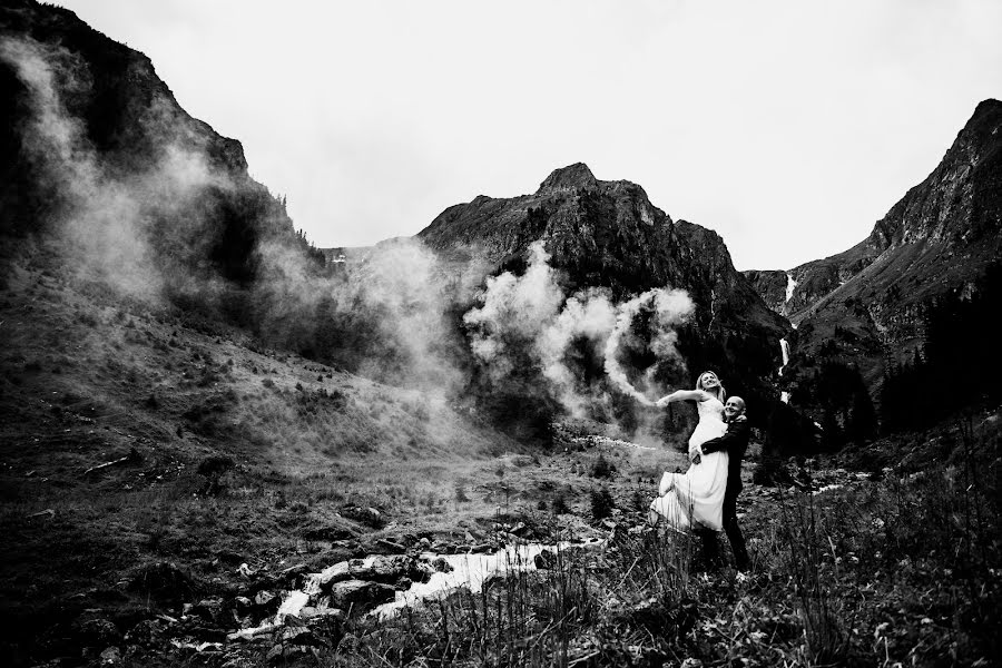 Fotógrafo de casamento Dragos Tanase (dragostanase). Foto de 31 de agosto 2023
