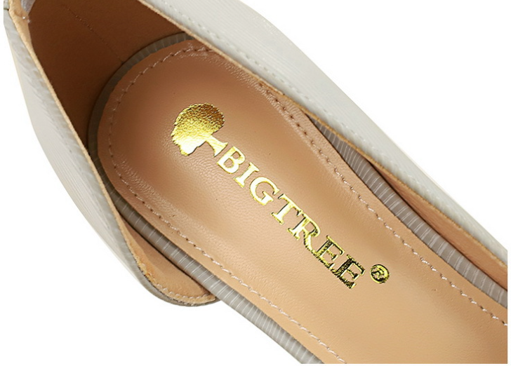 Title 8, Schlanke High Heels mit dunklem Zebra-Muster. E...