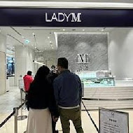 Lady M