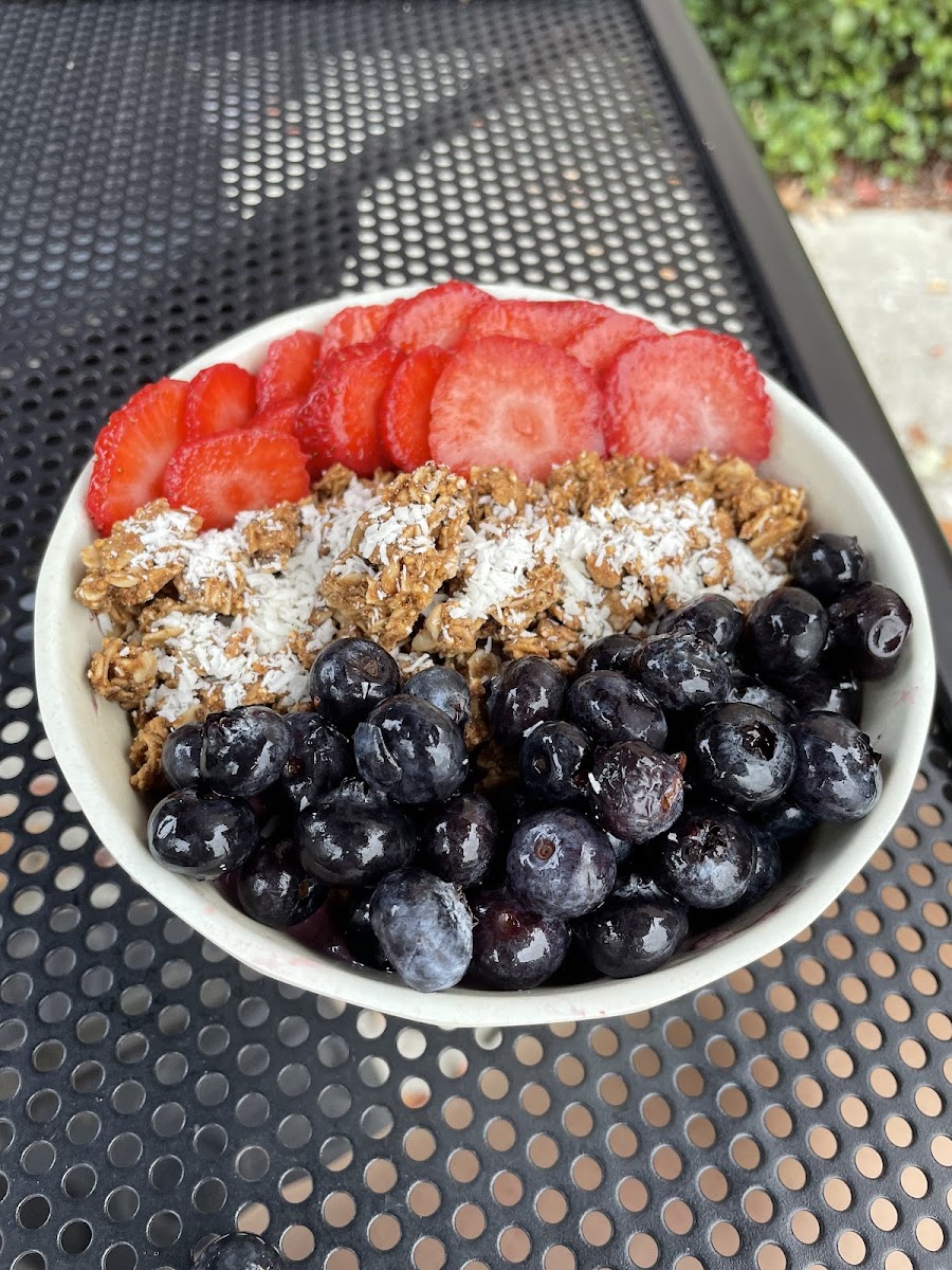 Acai smoothie bowl