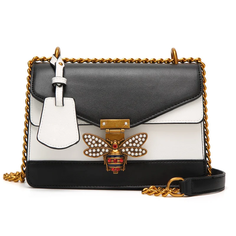 Bolsa de ombro de couro de abelha Elegância e durabilidade em um design único. Ideal para o dia a dia, carregue seus itens essenciais com estilo e praticidade.