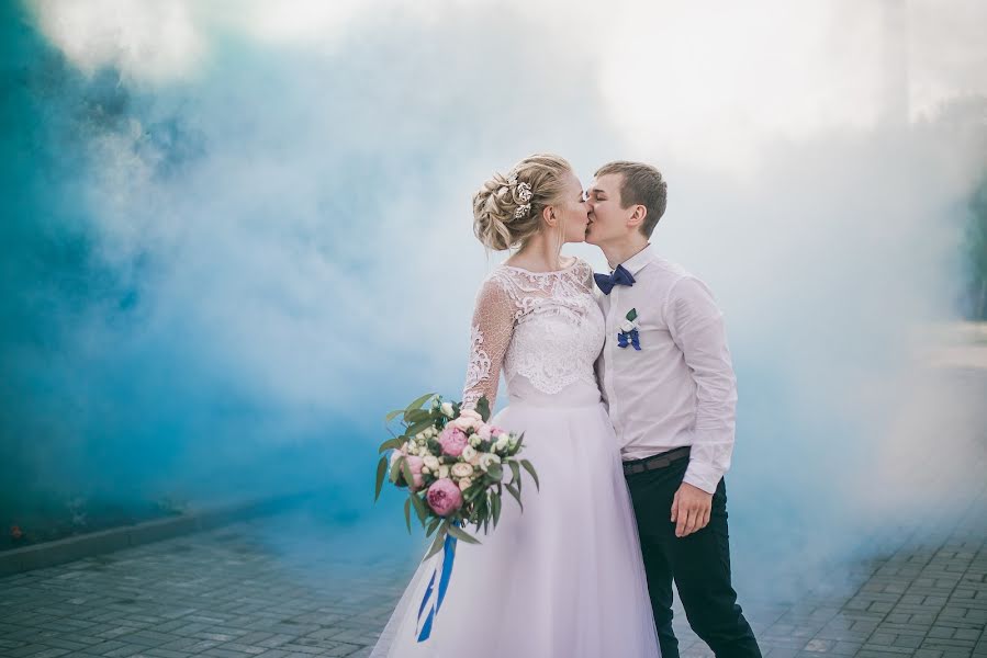 Wedding photographer Veronika Shashkova (roniphoto). Photo of 19 July 2017