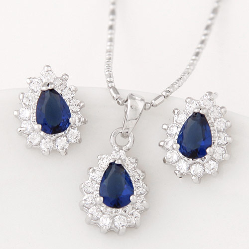 Title 3, Crystal zircon ear studs. Elegant and long-last...
