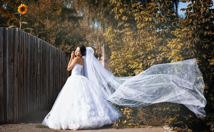 Fotógrafo de casamento Leysan Belyaeva (lesan). Foto de 27 de janeiro 2014