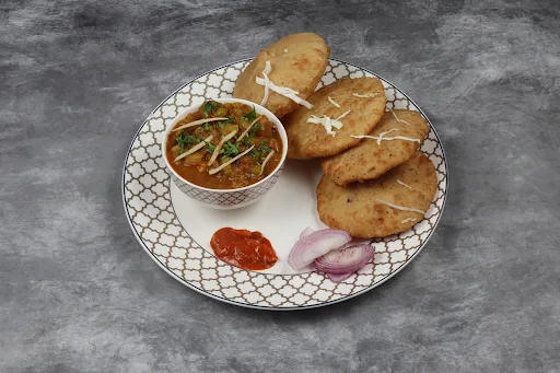 Kachori Sabji