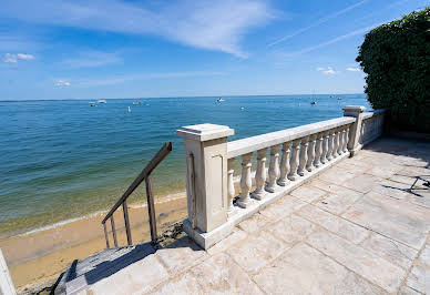 Villa avec piscine en bord de mer 5