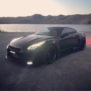 NISSAN GT-R R35