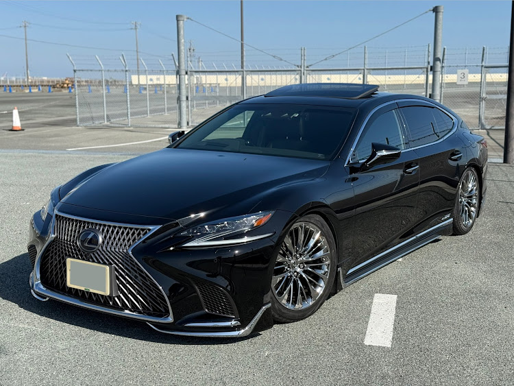 LSのレクサス・LS・モデリスタフルエアロ・明日から3月に関するカスタム事例の投稿画像2枚目
