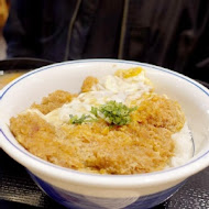 吉豚屋 Katsuya かつや(家樂福重新店)