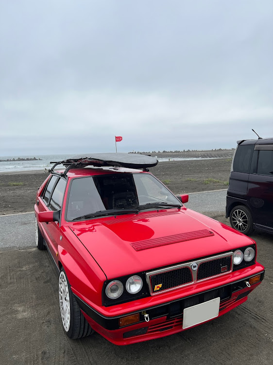 デルタのLANCIA  DELTA integrale 16V・サーフィン・九十九里・一宮・ロングボードに関するカスタム事例の投稿画像1枚目