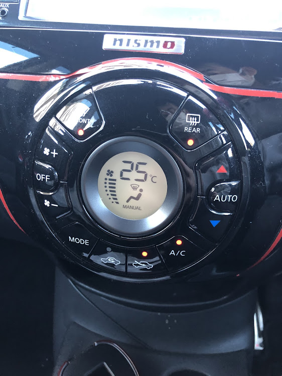 ノートのオートエアコン・LED交換・ノートnismo Sに関するカスタム事例の投稿画像4枚目