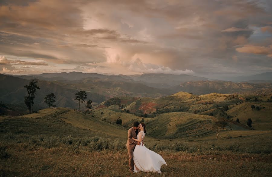 Fotografer pernikahan Naruephat Marknakorn (naruephatmarkna). Foto tanggal 26 Maret 2023