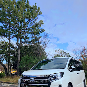 ノア ZRR80W