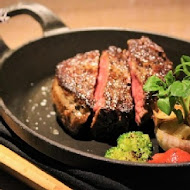 艾朋牛排餐酒館 À POINT STEAK & BAR