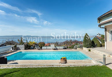 House with pool and terrace 3