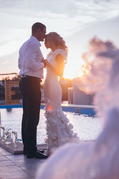 Fotógrafo de casamento Denis Minaev (minaha). Foto de 31 de janeiro 2017