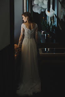 Wedding photographer Arina Miloserdova (miloserdovaarin). Photo of 1 February 2016