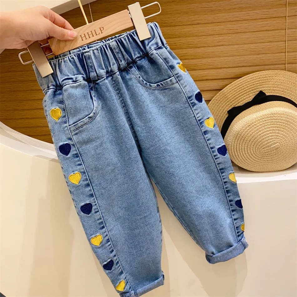Jean Harem Fille Style Coréen pour Enfants Pantalon Ample et Confortable Idéal pour Jouer et Bouger Confort et Mode Décontractée au Quotidien