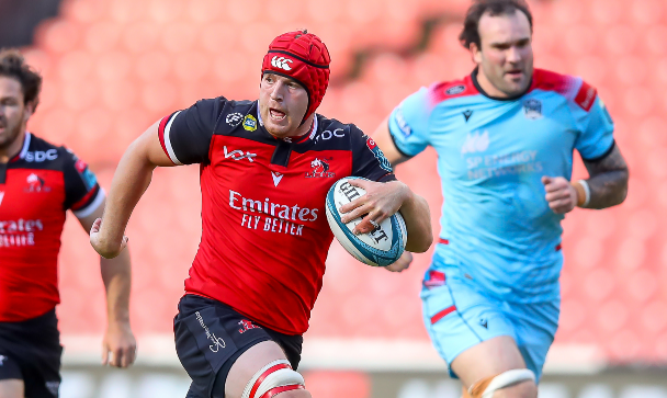 Francke Horn of the Lions en route to a long-range try against Glasgow Warriors at Ellis Park.