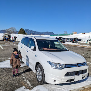 アウトランダーPHEV GG2W