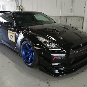 NISSAN GT-R R35