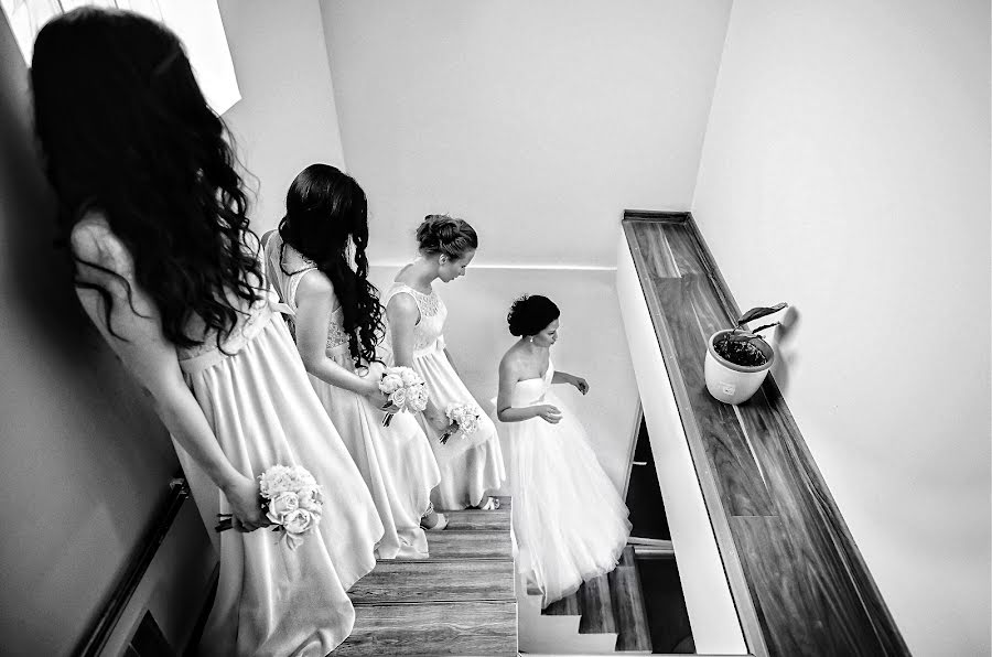 Wedding photographer Marius Marcoci (mariusmarcoci). Photo of 13 October 2015