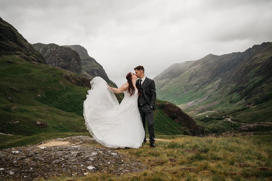 Fotógrafo de casamento Dóra Bella (belladorafoto). Foto de 18 de julho 2023