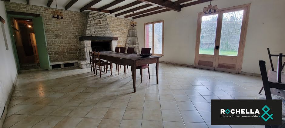 Vente maison 6 pièces 179 m² à Chizé (79170), 115 000 €