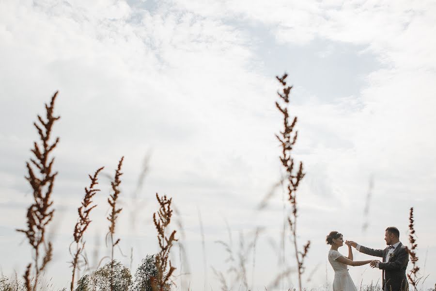 Fotógrafo de casamento Anya Smetanina (smetanaana). Foto de 24 de setembro 2018