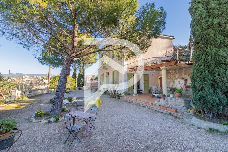 Vente maison 6 pièces 210 m² à Marseille 14ème (13014), 800 000 €