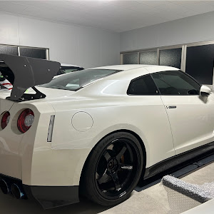 NISSAN GT-R R35