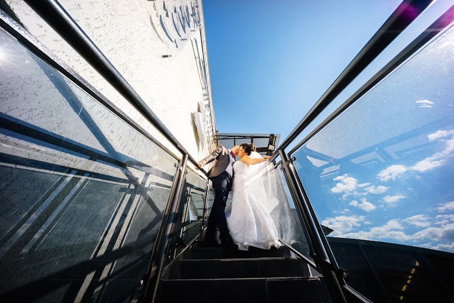 Wedding photographer Dmitriy Shumeev (wedmoment). Photo of 29 April 2015