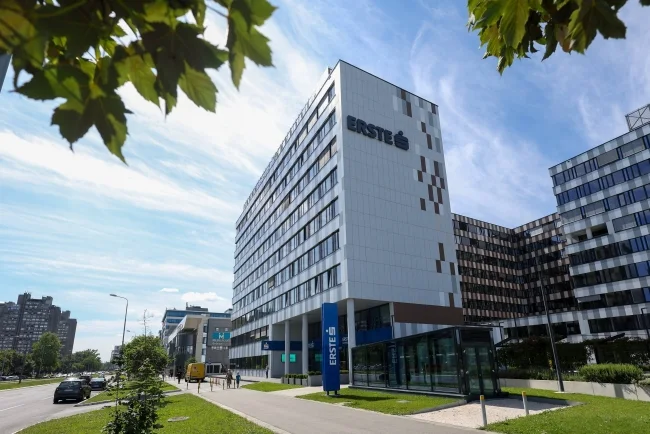 Erste banka: Neto dobit na kraju prvog kvartala oko dve milijarde dinara, rast kredita  