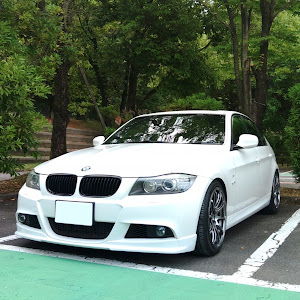 3シリーズ セダン 325i