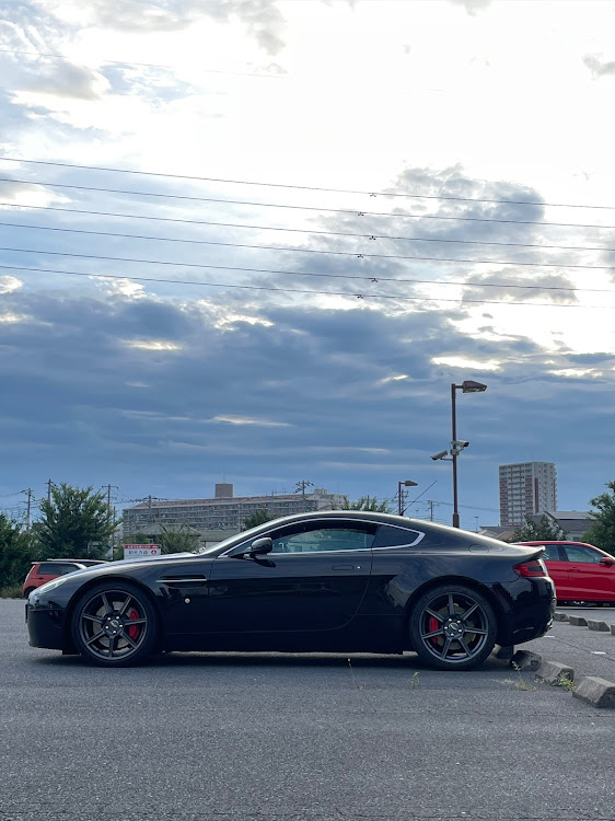 ヴァンテージ クーペのアストンマーチン　V8ヴァンテージ・休日の楽しみ♪・ラウンドワン・朝霞店・スポッチャでストレス発散に関するカスタム事例の投稿画像2枚目