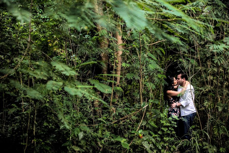 Wedding photographer Luis Arnez (arnez). Photo of 27 July 2015