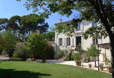 Vignoble avec piscine et dépendances 2