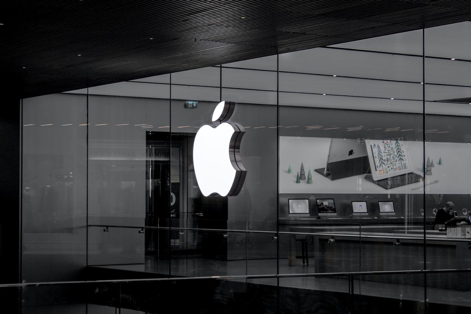 apple storefront